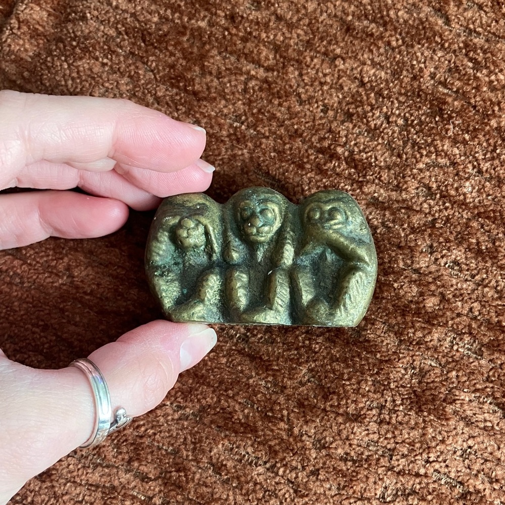 Antique Gold Three Wise Monkeys Figurine - Picture 2 of 2